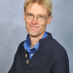 Clive Grant